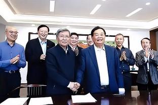 队报：恩里克和姆巴佩周六早上会面 澄清了在摩纳哥半场换下的事